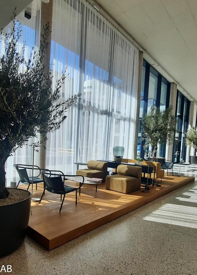 Superior Apartment & Rooftop Pool Вена Экстерьер фото