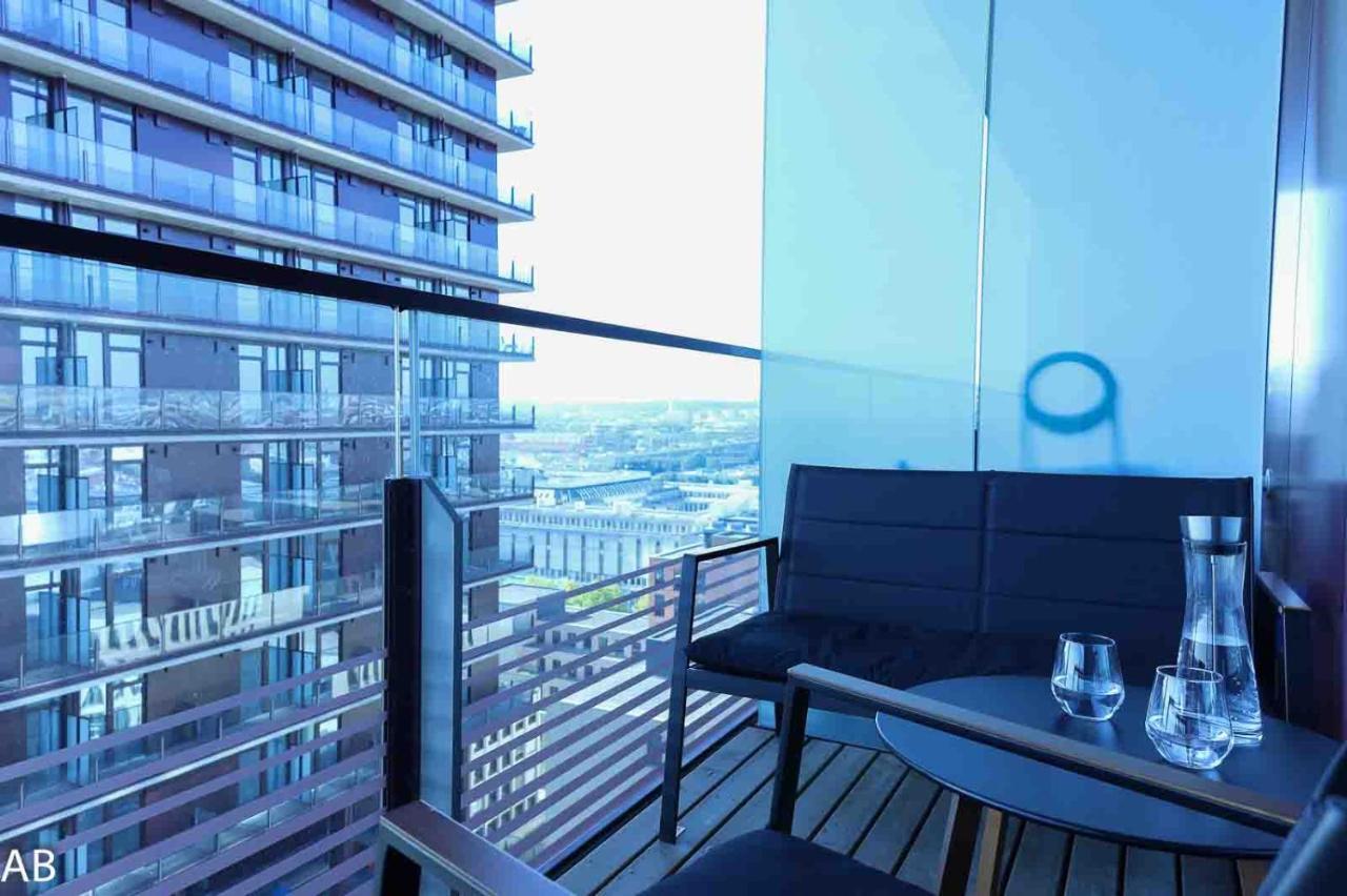 Superior Apartment & Rooftop Pool Вена Экстерьер фото